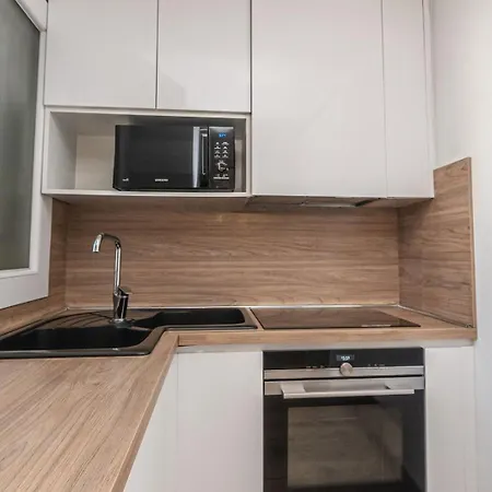 Apartman Beautiful 3 - Parking -centre -tram *