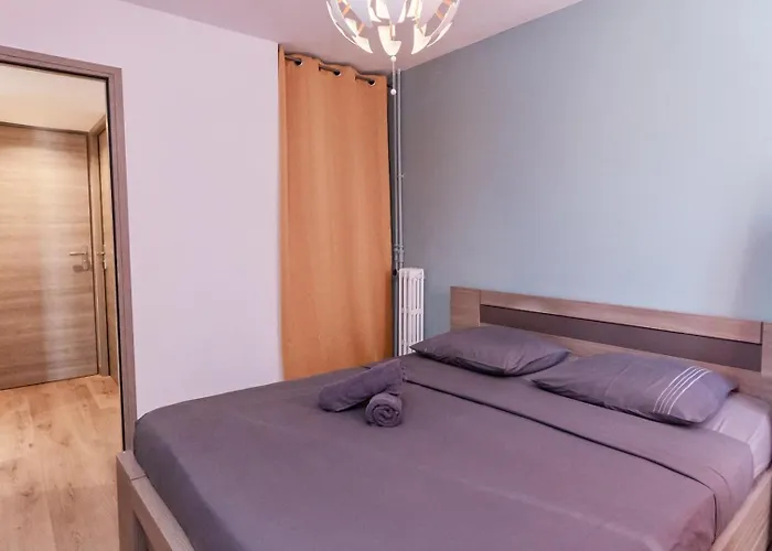 Beautiful 3 - Parking -centre -tram Apartamento