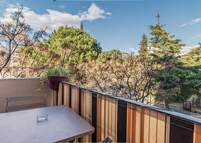 Beautiful 3 - Parking -centre -tram Apartamento *